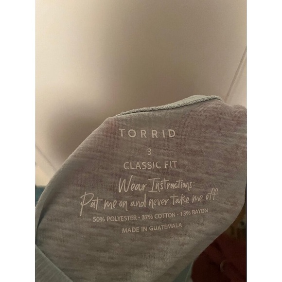 Torrid Size 3 Teal Short Sleeve Tee -- STAINED - Picture 6 of 8